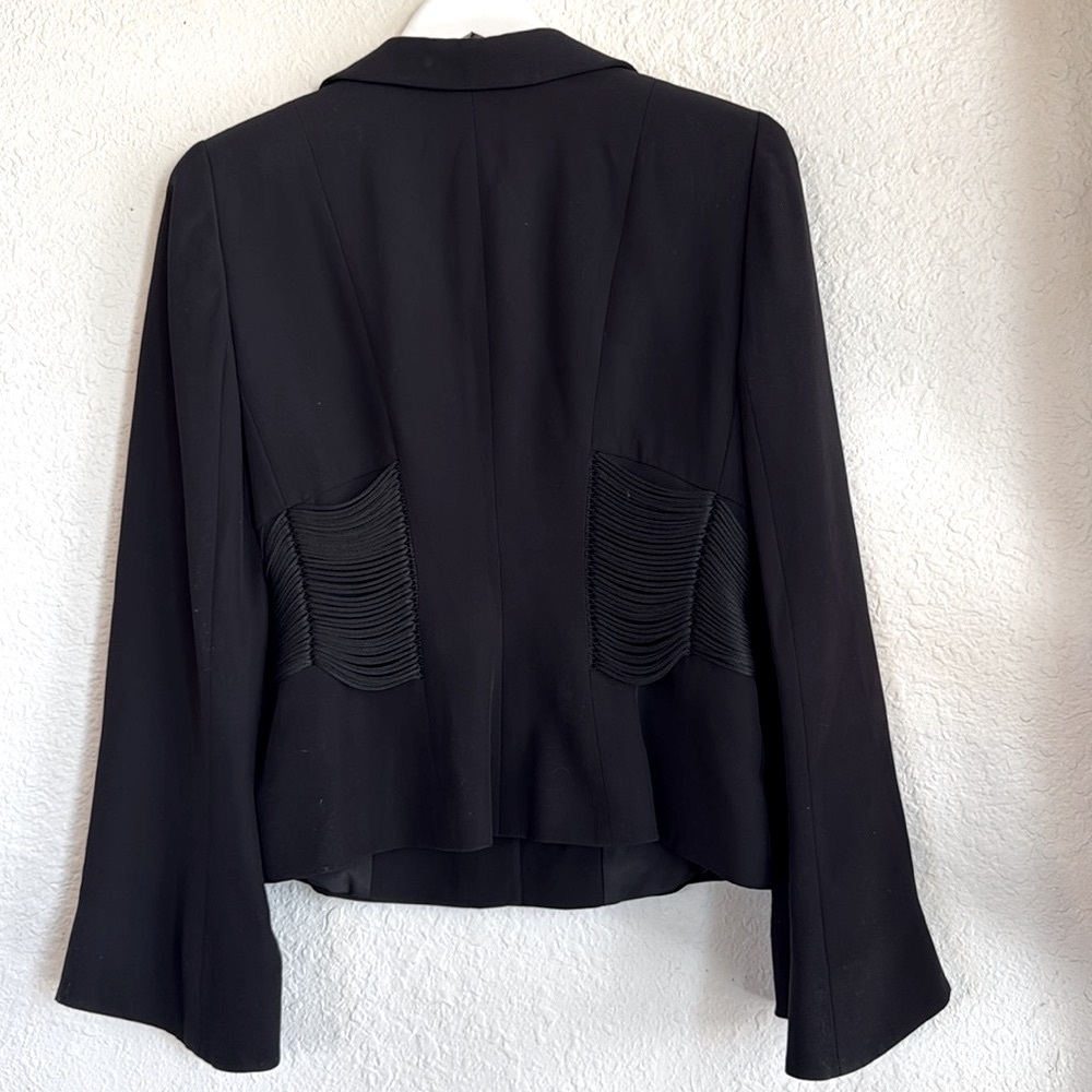 Giorgio Armani Women's Blazer - Picture 4 of 9